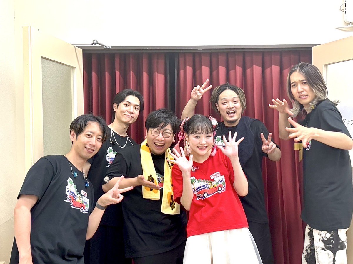 staff_sakurako's tweet photo. 名古屋〜〜！
初日ありがとうございました💐✨

みんなの笑顔😊とパワー💪で
最高のスタートダッシュ💨が切れました❣️
次は@札幌共済ホール🛫
TTTトラベラー、北へ向かいます❄️
楽しみにしてて下さいね〜🌈 

#大原櫻子 #次は札幌 #TTTツアー https://t.co/IZJluukK15