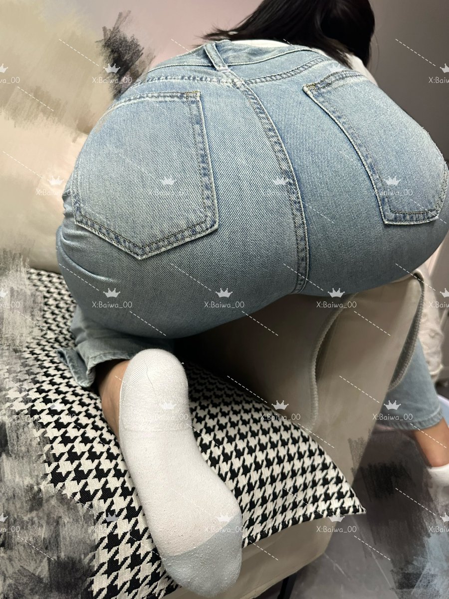 老婆这大屁股越来越诱人了，有人想打吗？ https://t.co/cFuuNuBrUs
