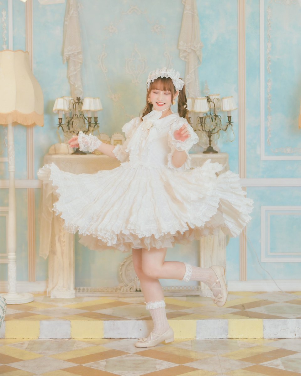 蹴回し最強のこちらのドレス🎀.⋆𝜗𝜚 MVのお衣装をほぼ再現した