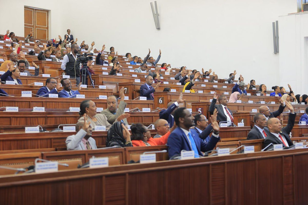 የሕዝብ ተወካዮች ም/ቤት ዛሬ ባካሄደው 37ኛ መደበኛ ስብሰባው በወንጀል የተገኘ ንብረት ሕጋዊ ማስመሰል እና ሽብርተኝነትን በገንዘብ መርዳት ወንጀልን ለመከላከልና ለመቆጣጠር የቀረበውን ማሻሻያ  ረቂቅ አዋጅ መርምሮ አፅድቋል፡፡