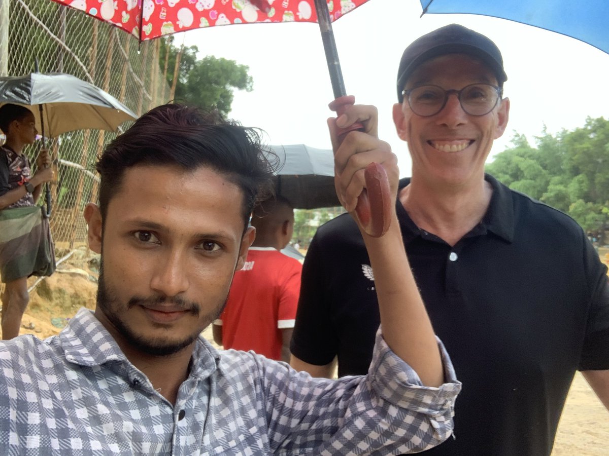 CFWRohimUllah's tweet photo. I had the pleasure of meeting @Craig_Foster &amp; Graham Thom who came from Australia to visit the Rohingya refugee camp.Both of them are kind-hearted &amp; approachable.They also played football with Rohingya players. It was truly inspiring to meet them and hear their kind words https://t.co/3abYXWjuxG