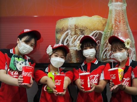 コカ・コーラの売り子 新宿区 プロ野球 明治神宮球場 高校生もOK