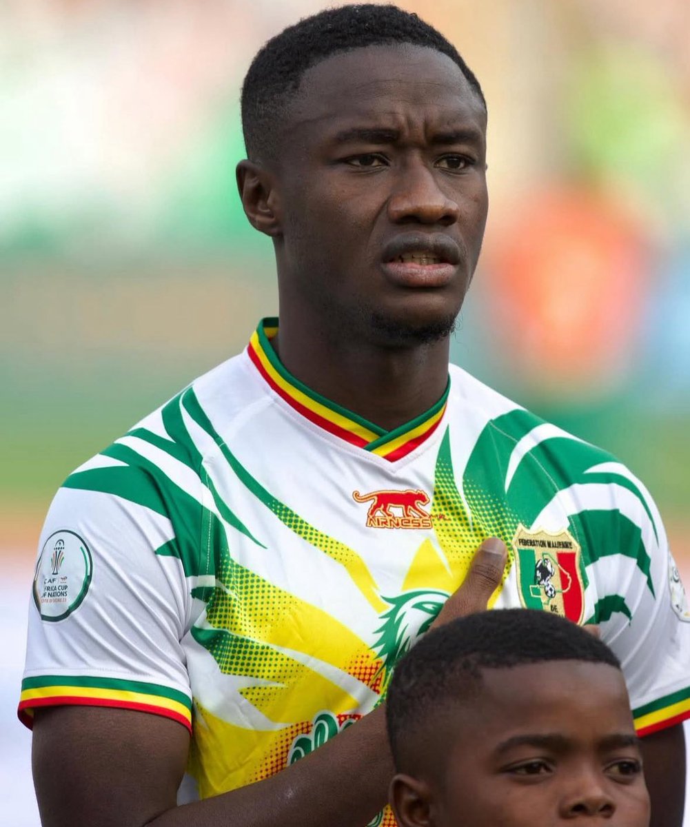 Diadie Samassekou (29 ans) a été proposé à Al-Hilal de Michel, son ex-coach à l’Olympiakos 👀

Mais il devrait finalement signer à Salzburg, son ancien club ! ✍🏾