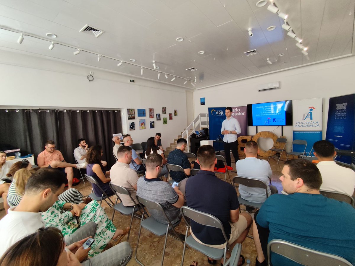 The 7th module of the 4th generation of the program PA+ took place in Bol. The participants engaged intensively with the current challenges of international politics and security. Special attention was given to the strategic realignment of Europe in a changing global environment.