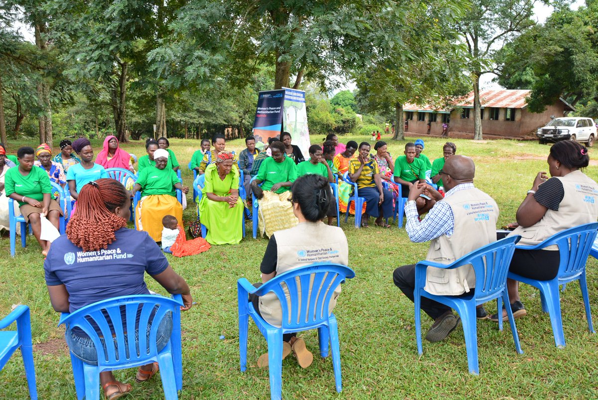 MIRAC2Albertine's tweet image. Empowered women sharing stories of change during @unwomenuganda @wphfund field visit to Bugambe and Kiziranfumbi women groups. Women learnt their rights on land and property