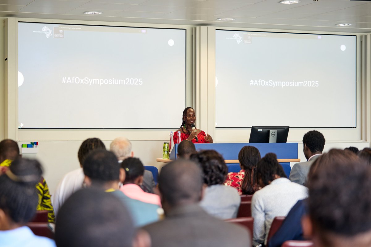 Africa_Oxford's tweet photo. The #Inaugural AfOx Leadership &amp; Impact Symposium brought bold ideas, visionary projects &amp; pure joy! ⚡️

We celebrated AfOx Scholars with 5 cash awards 🏆 &amp; 10 humour awards 😂—ending with a memorable graduation dinner.

#AfOxSymposium2025 #AfricanExcellence #Oxford https://t.co/VsP4aANOcY