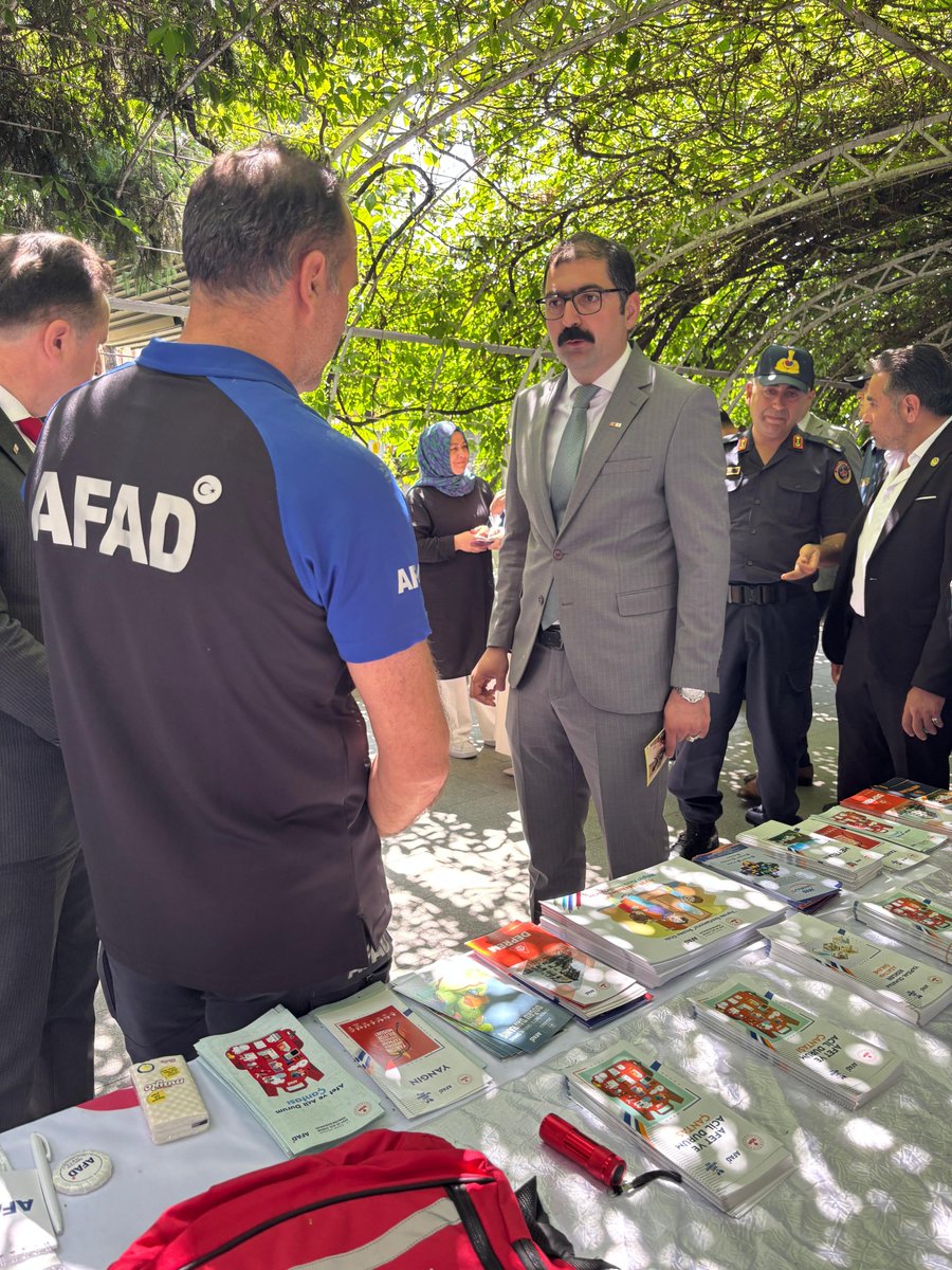 Taşköprü Kaymakamlığının düzenlediği Hayat Boyu Öğrenme Şenliğine katılım sağladık. Şenlikte açtığımız stantta Afetlere hazırlık konusunda bilgilendirmede bulunuldu ve broşür dağıtıldı.

<a href="/AFADBaskanlik/">AFAD</a> 
<a href="/kastamonuvalilk/">Kastamonu Valiliği</a> 
<a href="/TC_Taskopru37/">Taşköprü Kaymakamlığı</a>