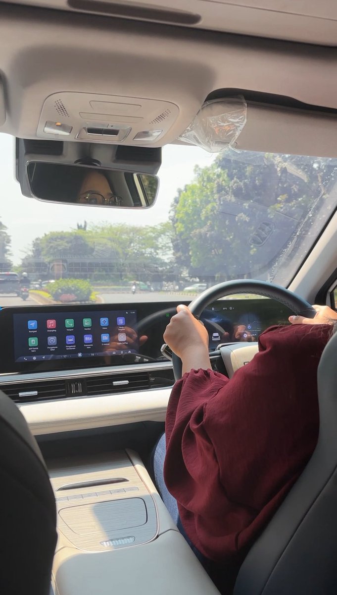 Scholastica ✨ tweet media