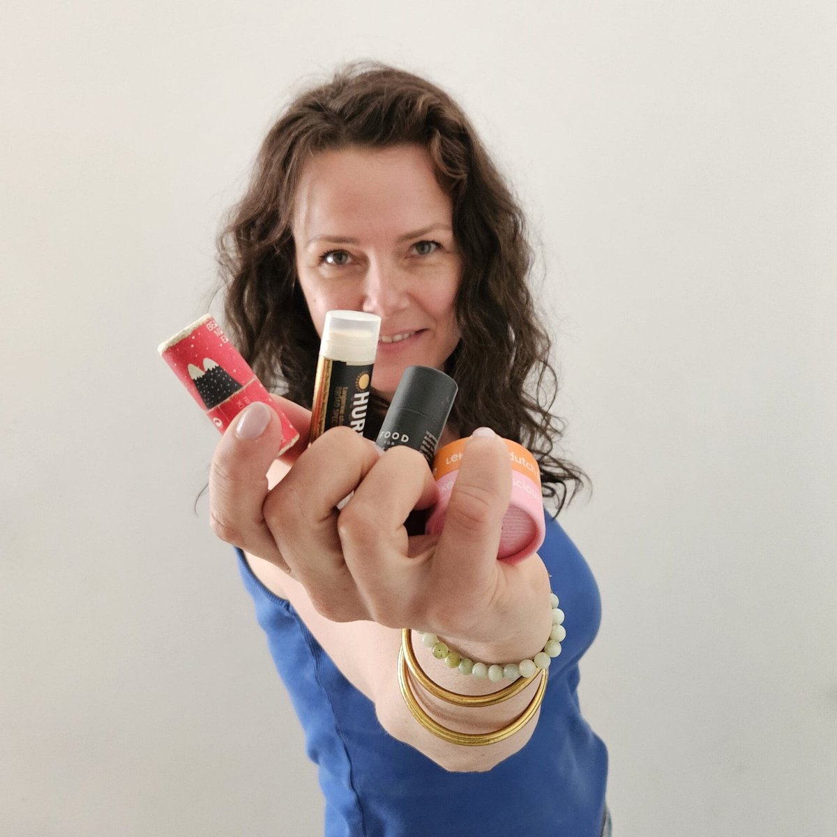 💋💄 Omdat je #lippenbalsem op je mond smeert, vinden wij het extra belangrijk dat alle ingrediënten #natuurlijk zijn. We testten 5 natuurlijke merken voor je. Lees hier onze ervaringen! 👇
hetkanwel.nl/natuurlijke-li…