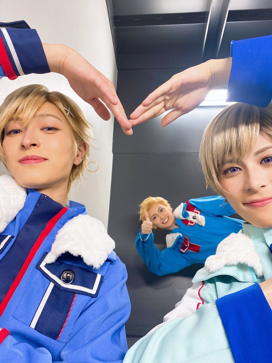 matsu0801ken's tweet photo. ミュージカル
「ヘタリア〜A tender world〜」

8公演目にご来場頂きまして
誠にありがとうございました‼︎

📸ノルとアイス…と👍

明日は2公演。
いよいよ東京公演も折り返し。
楽しみます❄️

#ヘタミュ #お疲れフィヨ��ド https://t.co/uQ3Wih6vEV