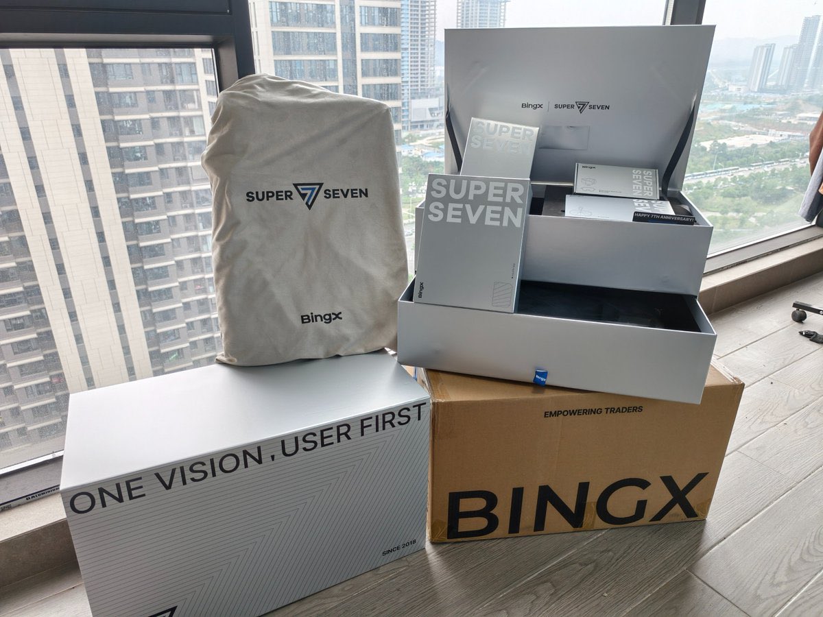hotbabyrebao's tweet photo. Bingx 送周边啦！！转发这条推➕关注我跟@owensoo_BingX 抽粉丝送周边，质量巨他妈好！！ https://t.co/hrwe5Y8oWY