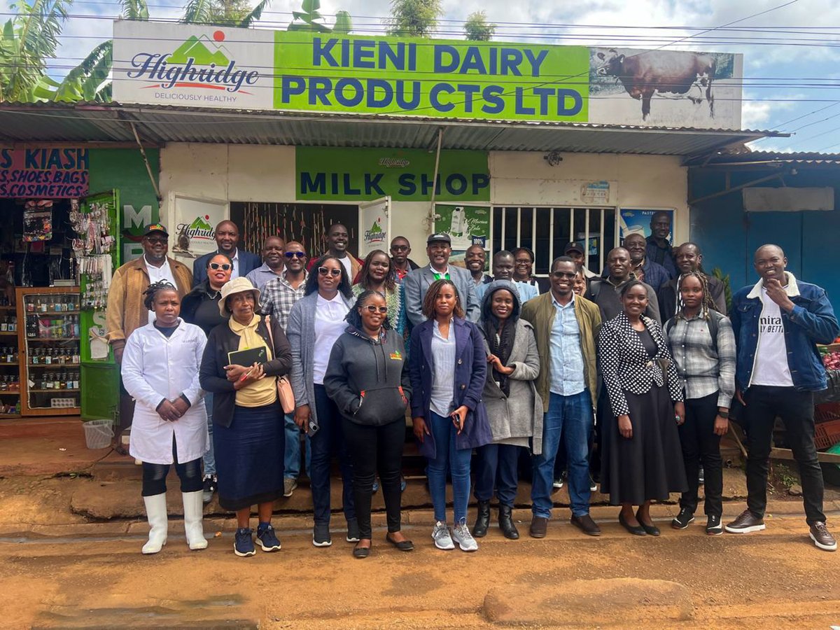 FCA_Kenya's tweet photo. Our team is in Nyeri for an #agribusiness workshop, starting with a visit to Keini Dairy Products Ltd, supported by @2SCALE.
They’re learning about #valueAddition & supporting local agri-businesses.
#inclusivefoodsystem @Bopinc @IFDCGlobal @SNV
#agribusiness #2SCALE #kenya https://t.co/JKOrI3E4IY