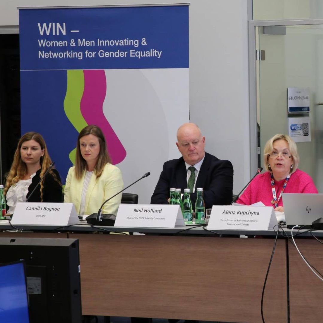 LScarpitta_OSCE's tweet image. 🟣 When online hate turns into real-world harm — how do we stop it?
Grateful to Amb. @UKOSCE & @AlenaKupchyna for supporting today’s side-event on online misogyny & radicalization.
This is about more than safety — it’s about inclusion.
#WINGenderEquality @OSCE