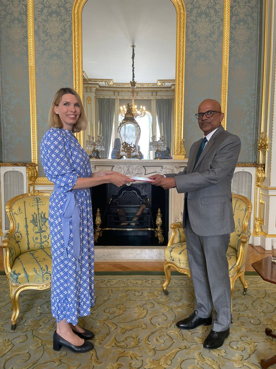 Sri Lanka in London tweet media