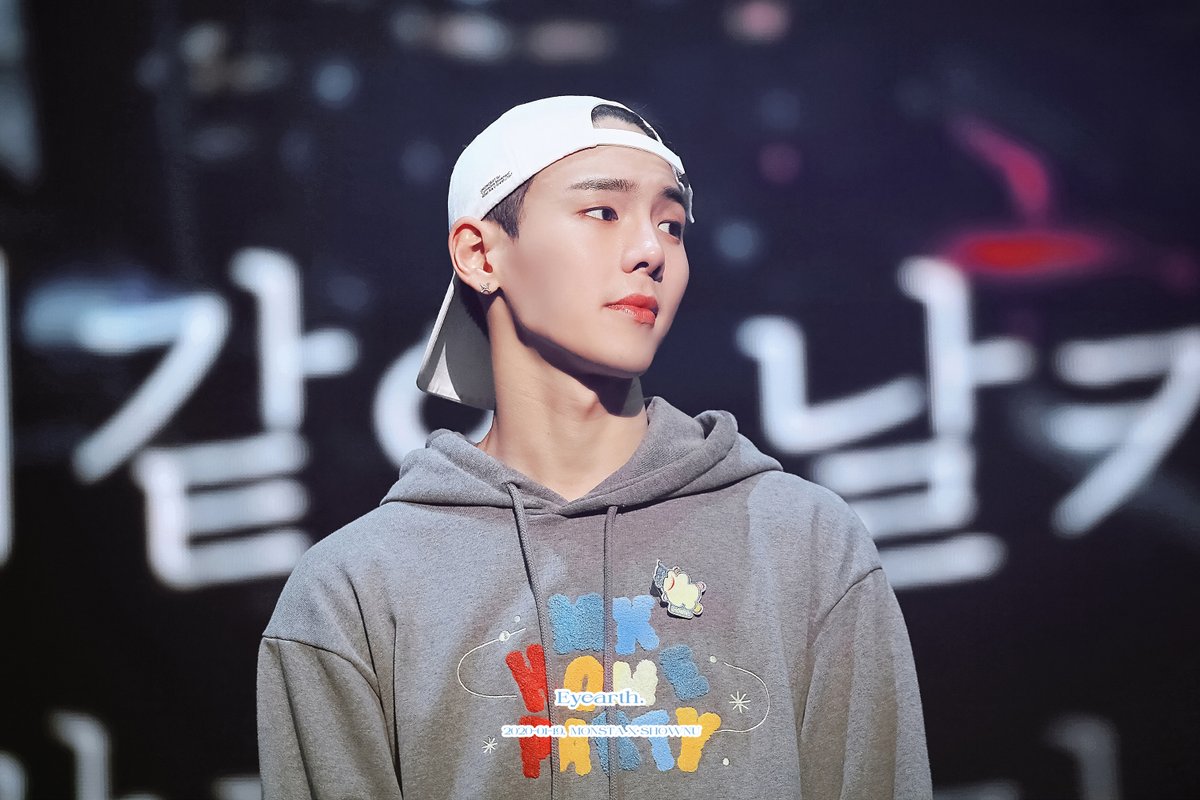 eyes_of_hw's tweet photo. 원본 안 올렸던 것 같아서 이것도 올리고 갈게요 
아웅~~ 셔누 생일,,몬베베 ㅊㅋㅊㅋ 🧸🎁

#MONSTAX #HBDtoSHOWNU https://t.co/THh1mQjhlX