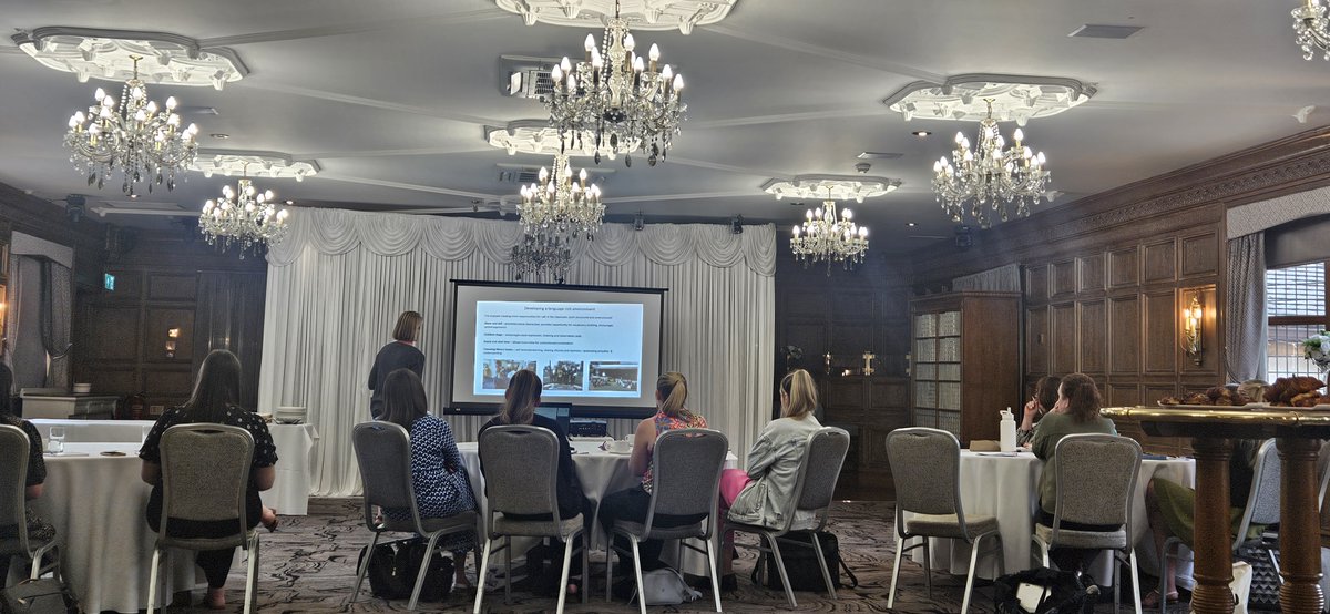 EnglishHub tweet media