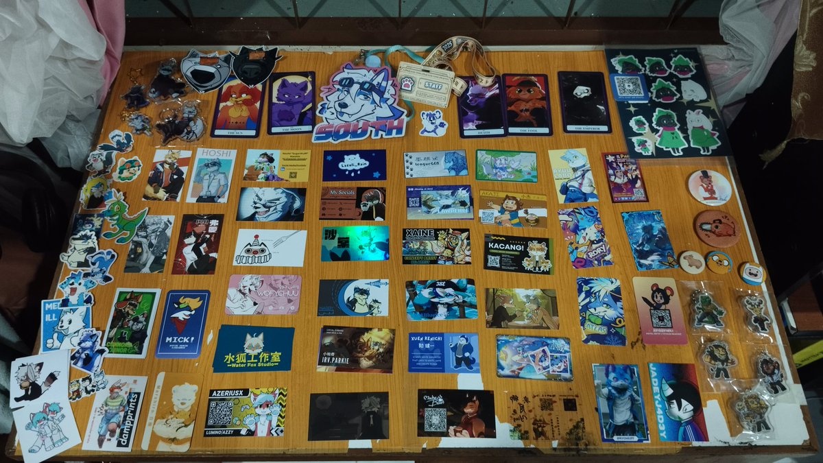 gdwt_gd's tweet image. My loots and photos from Paws N Pencils!
Thank you everyone that made my first con experience amazing :3
See you all again one day! 👋💙