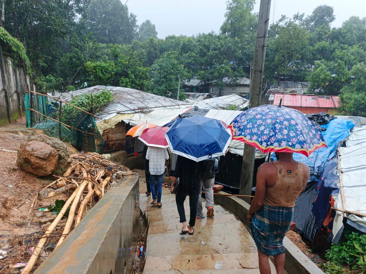 Today, RGNS proudly welcomed environmental scientist Christ to the camp!  His visit focused on strengthening our climate action efforts, sustainability work, and youth empowerment in the Rohingya community. Together, we build a greener, more resilient future.
#RGNS #ClimateAction
