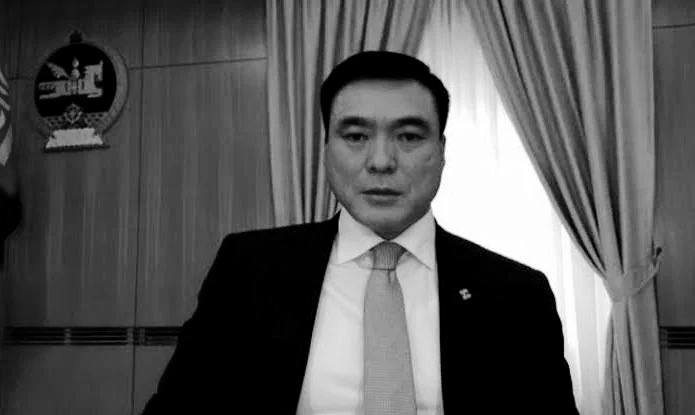 Энэ байна бас 😩