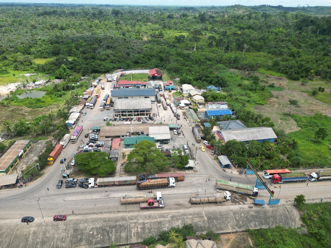 Côte d’Ivoire and Ghana have taken steps towards improving cross-border trade reforms and efficiency after validating the study on Coordinated Border Management at a joint mission held at the Noé–Elubo border, on 12 June 2025. 

The high-level engagement brought together
