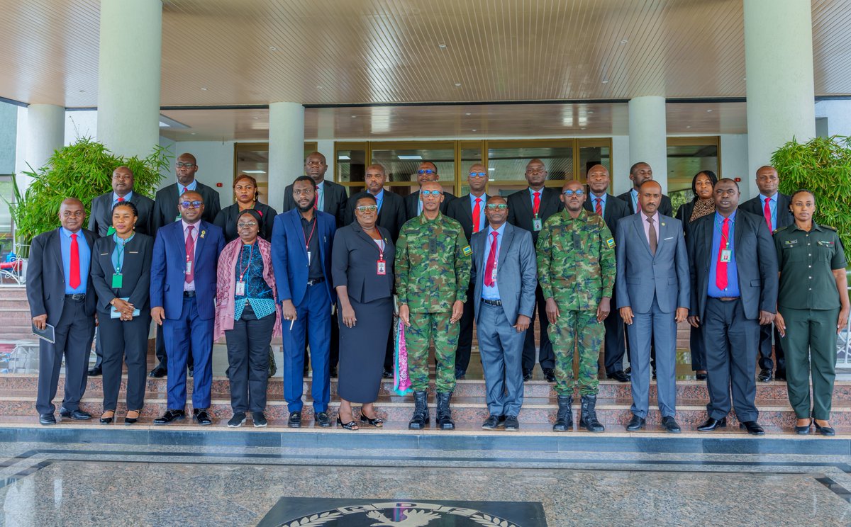 Students from Nigeria's National Institute for Security Studies (NISS) are in Rwanda for a study tour as part of the requirements for their ongoing Executive Intelligence Management Course (EIMC). The delegation received a briefing from the Head of the Defence Intelligence