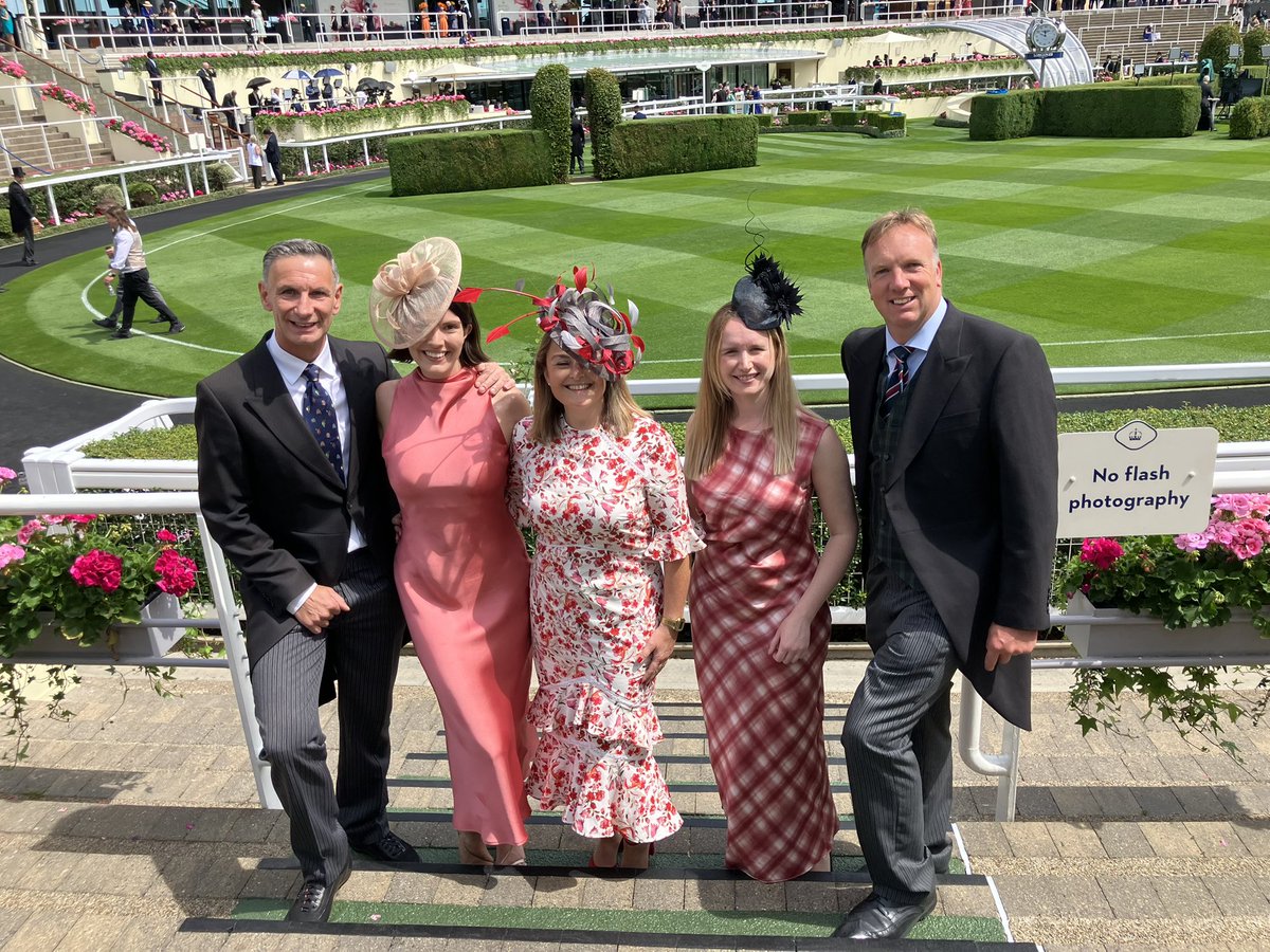TimDellor's tweet image. We’re ready to go with the best week of the year. @Ascot on @BBCBerkshire and @bbc5live Sports Extra all week. The Royal Procession and all the big races coming up now.