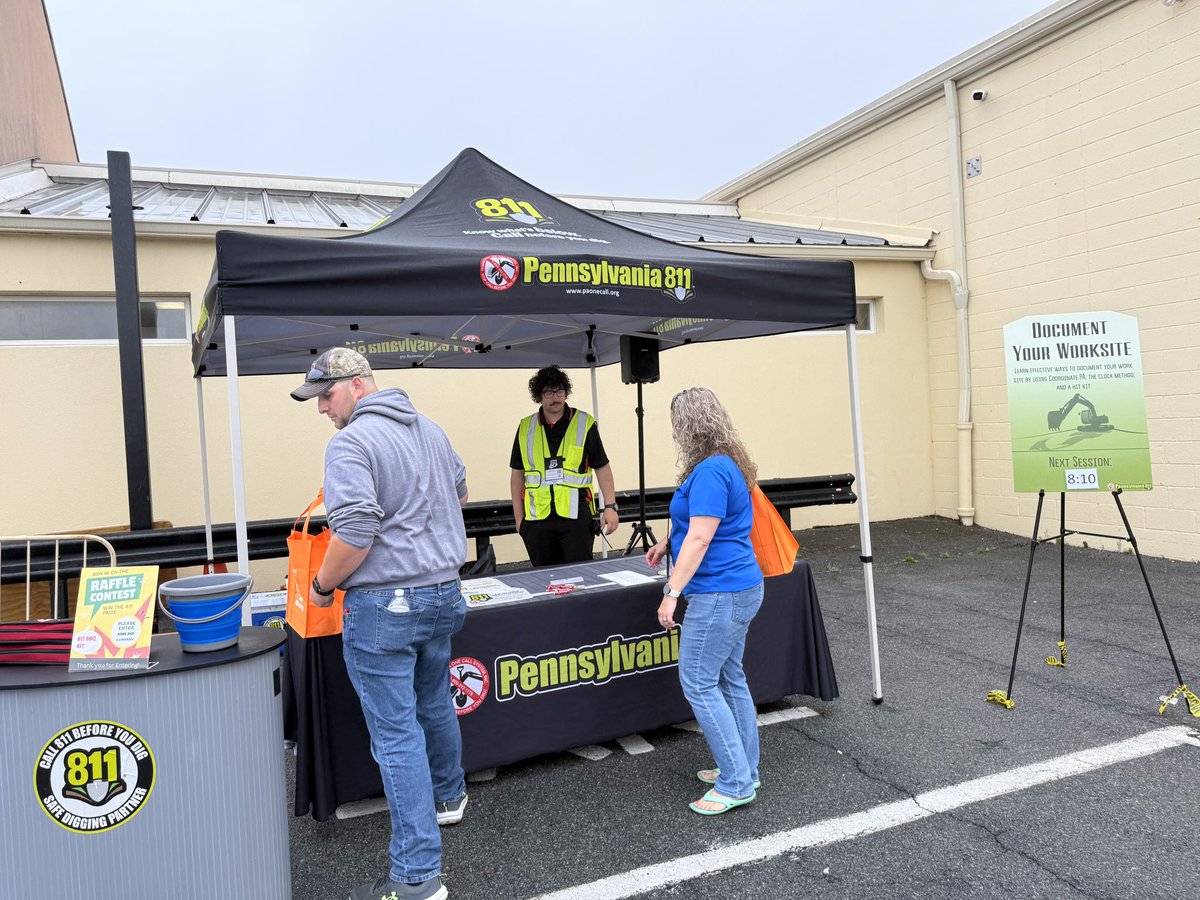 Pennsylvania811's tweet photo. Allentown #pasafetydays is here!  We’ve got a great crowd visiting our vendors and attending our educational sessions!  

Didn’t make this event?  Join us in State College on Sept. 10! https://t.co/XK71qyMu3o