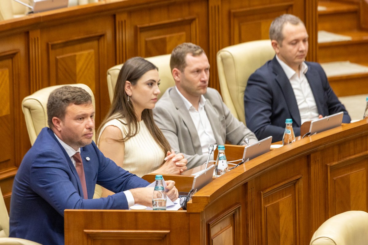💚Benefits of green policies, climate adaptation &amp; economic resilience for human and economy were discussed by ministers, civil society, business, and development partners on 17 June. The meeting focused on Moldova’s 2021–2025 green transition, with support of <a href="/Sida/">Sida</a> and UNDP.