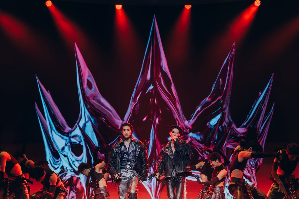 ยิ่งกว่าทำถึง! เก็บตกหลากโมเมนต์หลายอารมณ์ในคอนเสิร์ต Billkin &amp; PP Krit - The Red Envelope Wedding Concert ที่ บิวกิ้น <a href="/Billkin_Ent/">Billkin Entertainment</a> และ พีพี <a href="/PPKrit_Ent/">PP Krit Entertainment</a> จัดเต็มทุกโชว์ตลอด 3 ค่ำคืนสุดพิเศษ

#ELLEThailand 
#BKPPWeddingConcert 
#TheRedEnvelope 
#Bbillkin #PPKritt