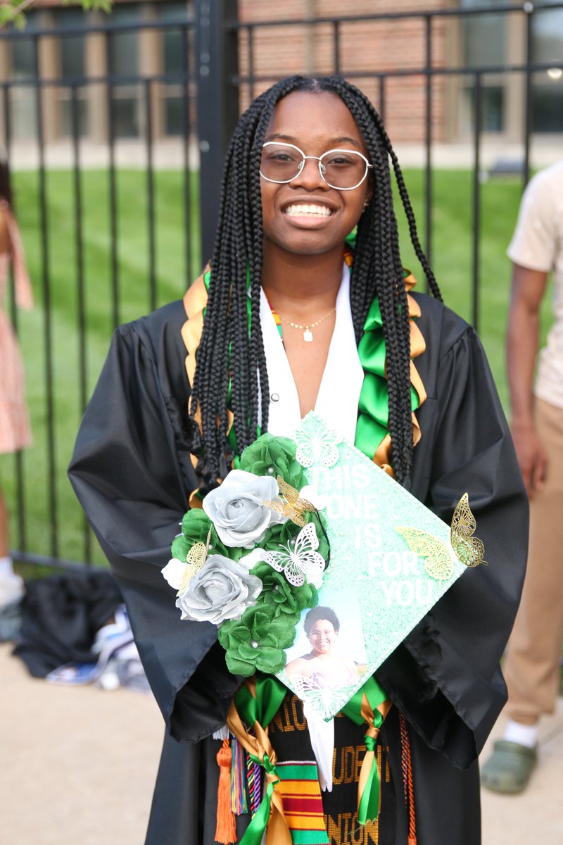 Please help us congratulate Skye Coleman!  Skye is a Black Girl Doing STEM and an aspiring pilot with a deep passion for aviation. Skye recently graduated from Metro Academic and Classical High School and plans to attend Jacksonville University with a 4 year merit Scholarship!
