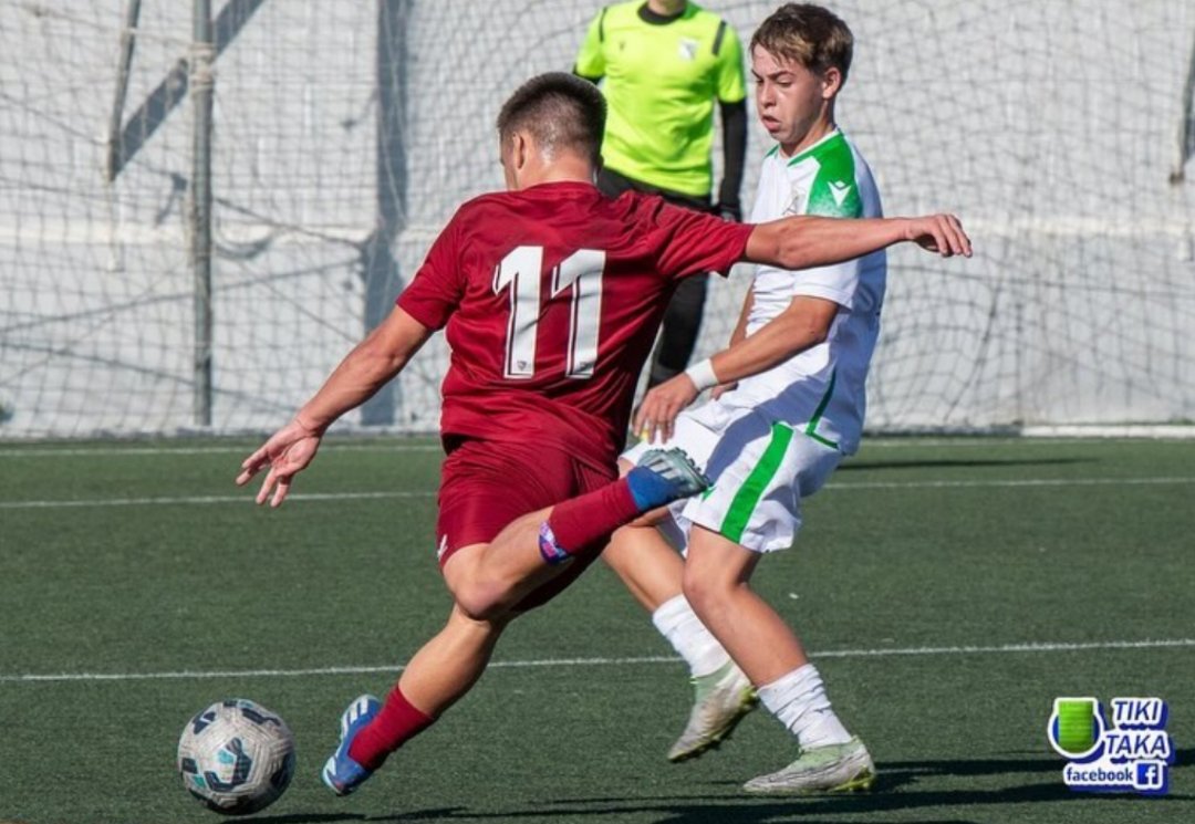 🚨 Iker Lozano no continuará en el Sevilla la próxima temporada 🚨

✍️ Esta temporada la ha jugado en nuestro Cadete B.

📈 Ha disputado 18 partidos, 3 saliendo de titular. Ha repartido 1 asistencia.

🔙 Pone fin así a 2 años vistiendo nuestra camiseta.