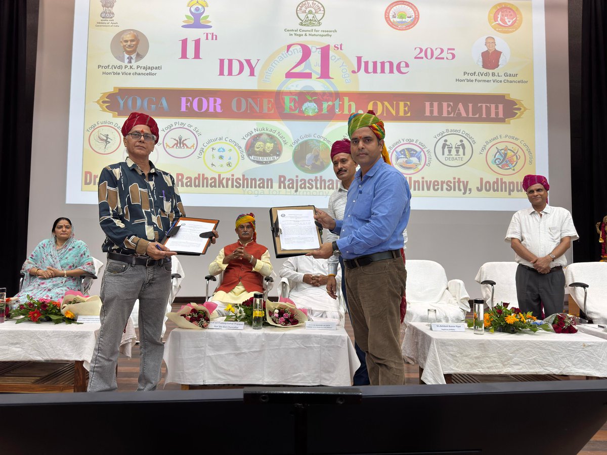 The inaugural ceremony of the “Yoga Unplugged” program organized by DSRRAU Jodhpur under the joint aegis of CCRYN, Delhi was concluded with great pomp. On the occasion of the 11th International Yoga Day, a five-day series of yoga programs. <a href="/CCryn/">Can  Cryn</a> <a href="/PMOIndia/">PMO India</a> <a href="/RajCMO/">CMO Rajasthan</a>