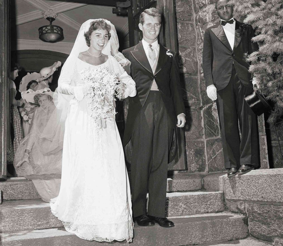 KerryKennedyRFK's tweet photo. Happy 75th anniversary, Mum and Daddy. After more than 50 years apart, you're finally together again to celebrate this time. Thinking of you today and always. 💫 https://t.co/Zn5myvnSHx