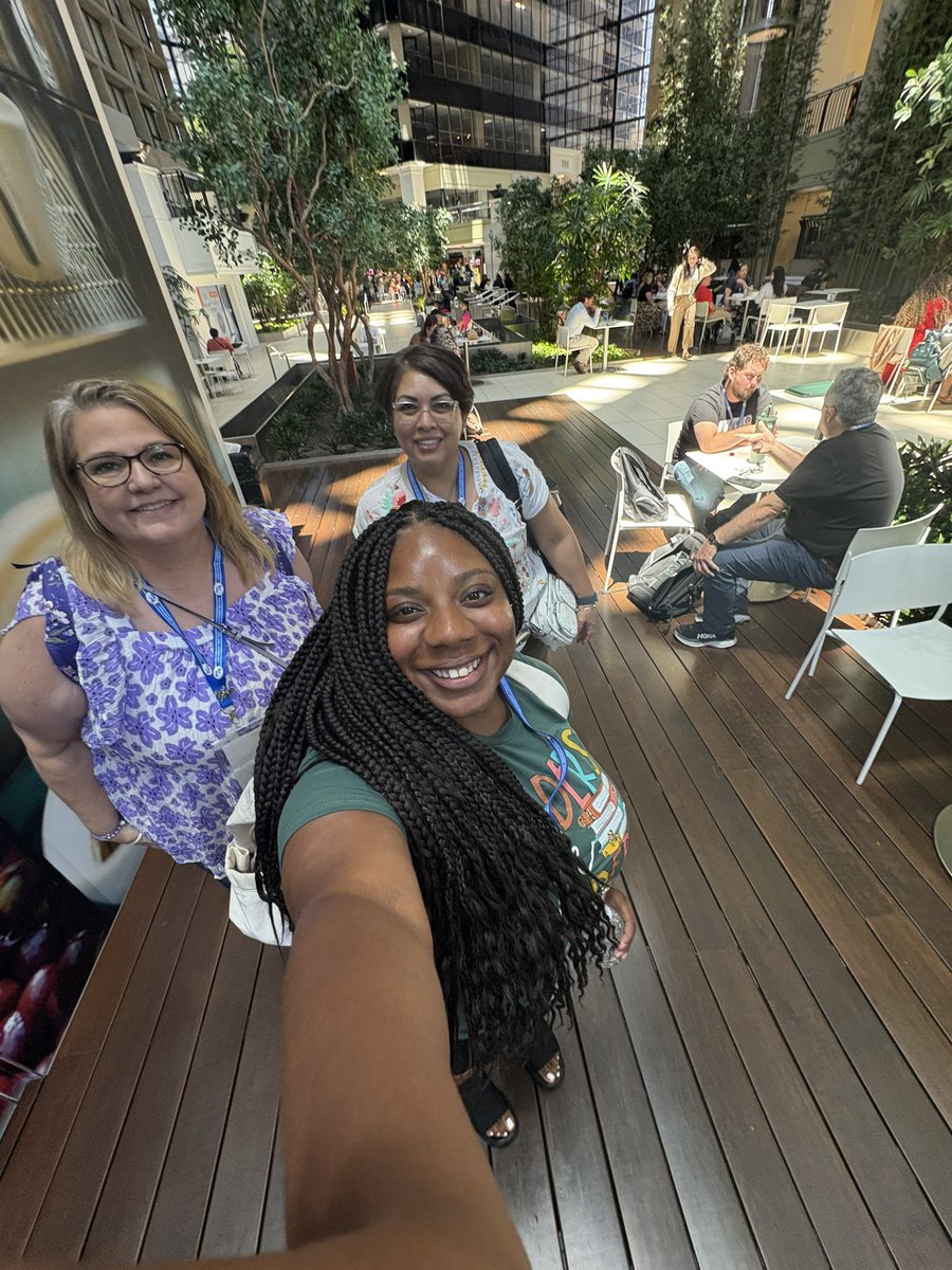 zennialteacher's tweet photo. AVID Summer Institute Day 1 was an amazing day FULL of learning! #AVIDDay2025 @SheffieldElem #SheffieldSHINES ✨ https://t.co/hR1Pk8cFGI