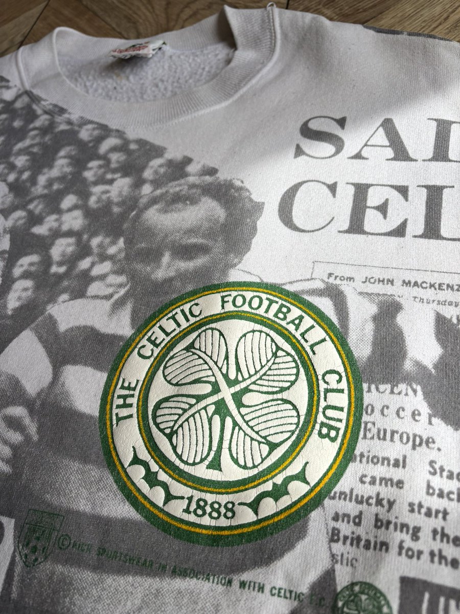 TaeBash's tweet image. Retro Kick Sportswear number 💧