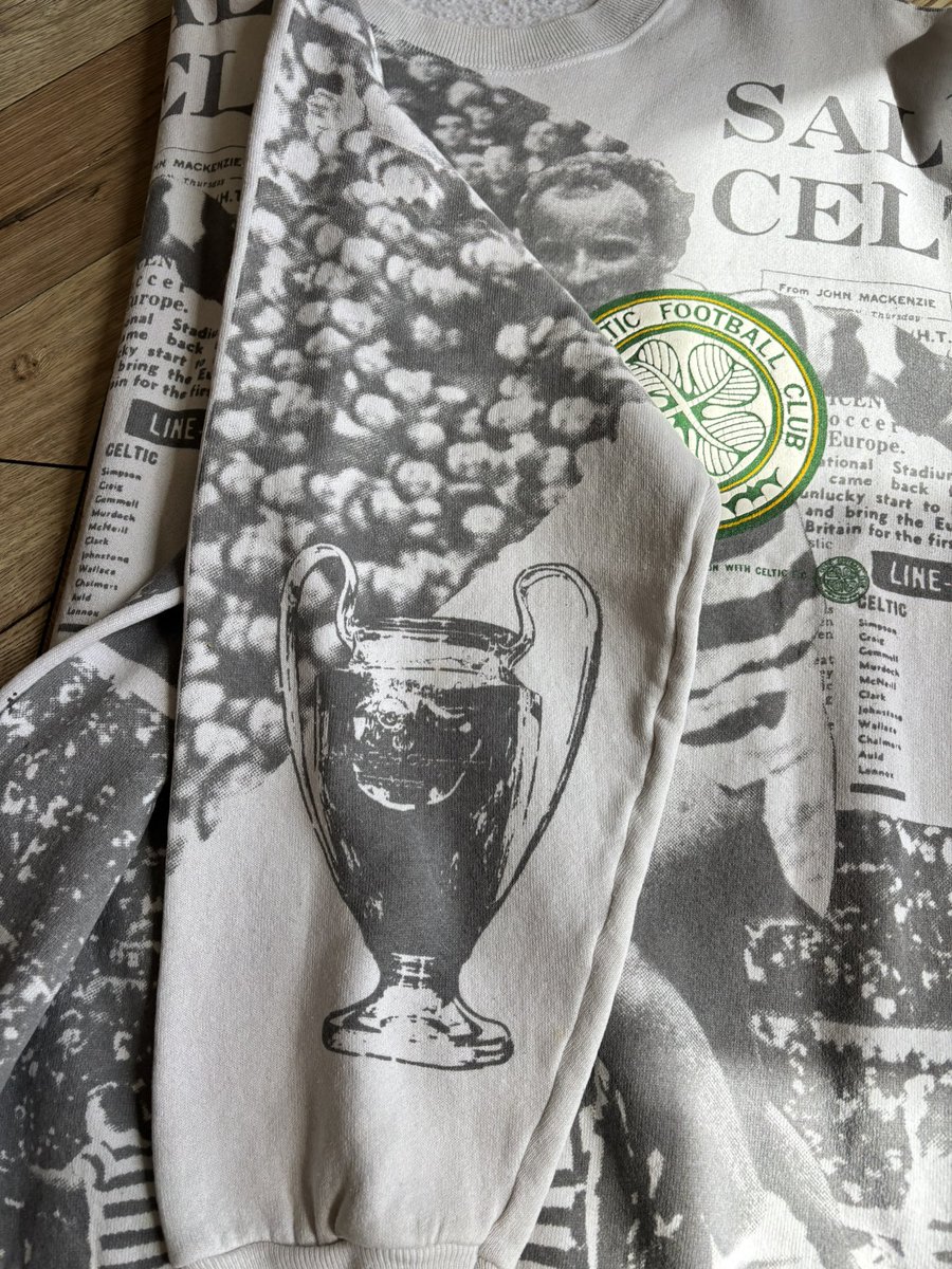 TaeBash's tweet image. Retro Kick Sportswear number 💧