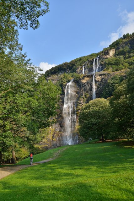 agciclismo's tweet photo. Domani il @tds farà tappa a #Piuro, sul versante italiano della Val Bregaglia, a pochi km da Chiavenna. L'arrivo è posizionato a pochi metri dalle scenografiche Cascate dell'Acquafraggia, alte oltre 150 metri #eurosportciclismo #tourdesuisse2025 https://t.co/v9KBgaLns2