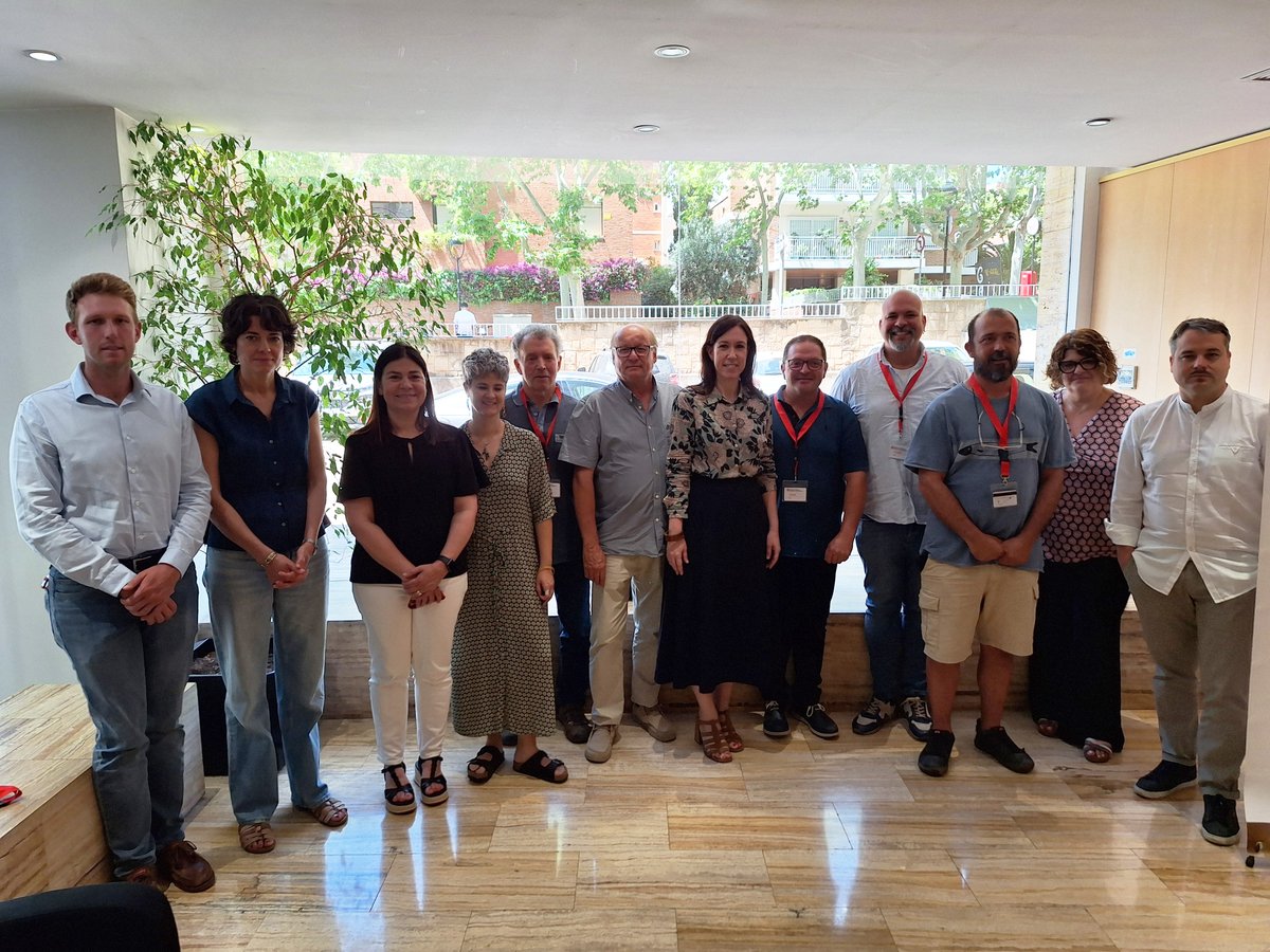 👥 Rafael Ramon Martorell, nou president del CCPAE
▶ Martorell, viticultor ecològic del Pla del Penedès, és també l'actual president de Covides.
▶ Gemma Llanes, productora de poma i pera bio a Ivars d'Urgell, hi assumeix la vicepresidència.
ℹ️+info: bit.ly/4k4fTSg