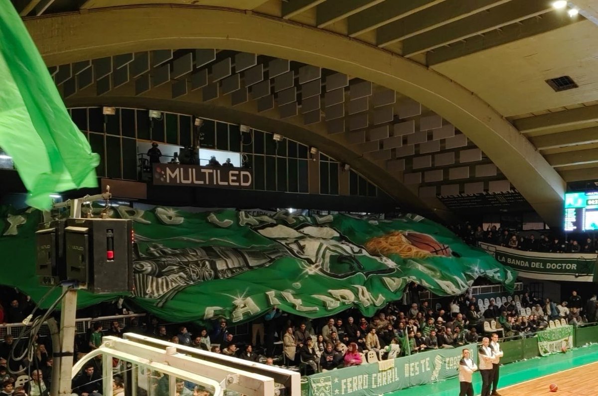 BandaDelDoctor's tweet photo. Muestra de entrega absoluta.

Gracias por recordarnos que cuando se juega con el corazón, ningún resultado borra lo que realmente importa.
Valoramos profundamente a todos los que dejaron huella en esta nueva historia del básquet de nuestro club.

Gracias @ferrobasquetok 💚 https://t.co/LbuujLCKYD