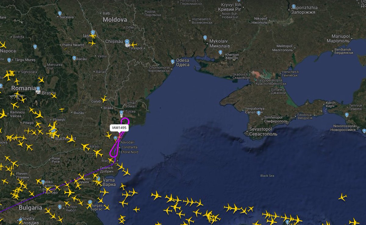 _v1zzy_'s tweet photo. 🕛UTC: 13:05
📡Callsign: IAM1495, Gulfstream G550, Italy - Air Force, is currently monitoring the Black Sea/southern Ukraine.

#OSINT #Ukraine #Military #aviation #NATO https://t.co/lqTyhyWC5K