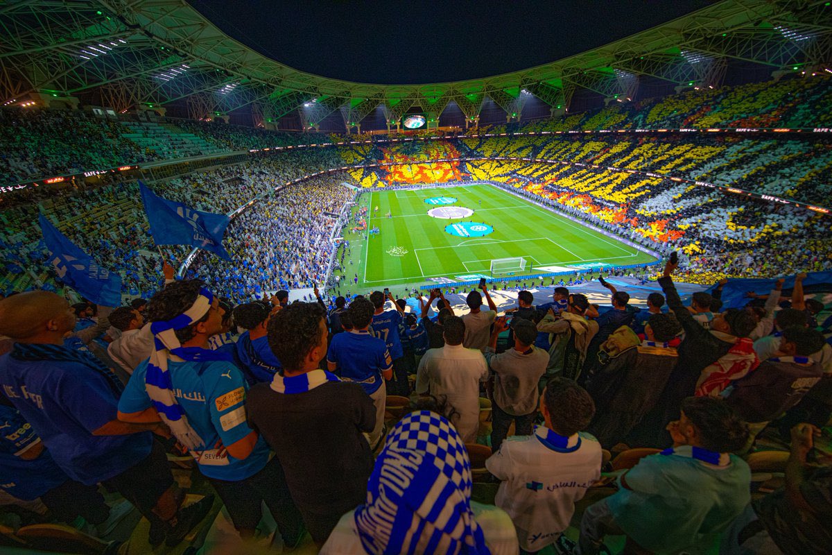 الإعجاب والانبهار عادةً ما له صوت 🤳 
لايلامون على ردة فعلهم صراحة أمام هذي اللوحة الجميلة