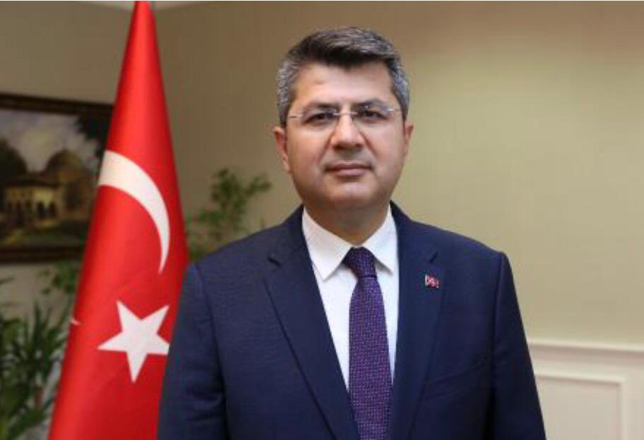 Değerli meslektaşım, Sağlık Bakan Yardımcımız Sayın Hüseyin Kürşat Kırbıyık’ın, Türkiye Büyük Millet Meclisi Genel Sekreterliği görevine atanmasını tebrik ediyor; yeni görevinde başarılar diliyorum.

Rabbim hayırlı eylesin, utandırmasın.