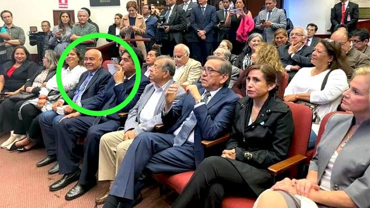 martinfiera's tweet photo. @canalN_ Angel delgado es aprista y estuvo homenajeando a Patricia Benavides en el CAL, luego de ser echada de fiscalía, es una opinión con sesgo muy marcada y de parte, no sean conchudos, mejor lleven a Mulder. https://t.co/CtBaQTJPwA