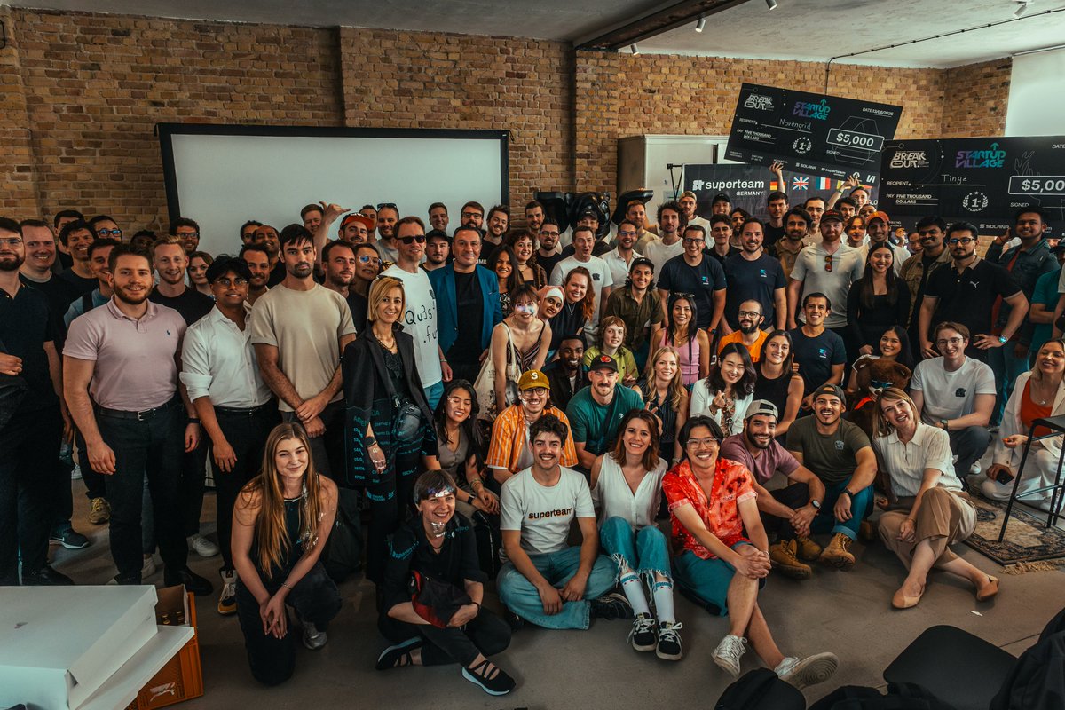 Berlin Blockchain Week is still in full swing, but the participation of THERAS Labs is over this time around.

We had a great time connecting and vibing with people from all over the world, before and after presenting our #HYAPE GameFi project 🎮🧵👇