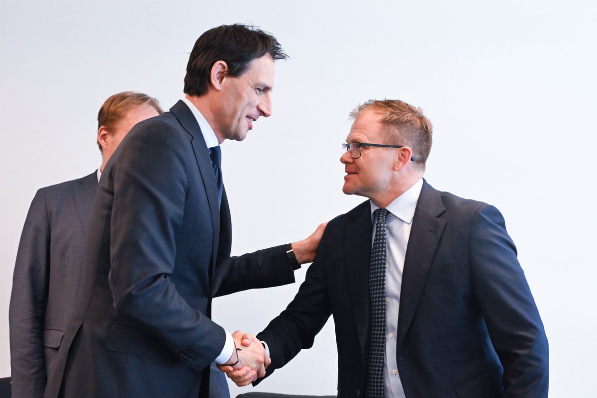 Wopke Hoekstra (@wbhoekstra) on Twitter photo Important and fruitful meeting with 🇩🇪Minister <a href="/schneidercar/">Carsten Schneider</a> in Luxembourg.
We both agreed on the importance of predictability for our businesses and of ambition in climate action.
We had a good discussion on both the 2040 target and our NDC for COP30 in Belém. Important and fruitful meeting with 🇩🇪Minister <a href="/schneidercar/">Carsten Schneider</a> in Luxembourg.
We both agreed on the importance of predictability for our businesses and of ambition in climate action.
We had a good discussion on both the 2040 target and our NDC for COP30 in Belém.