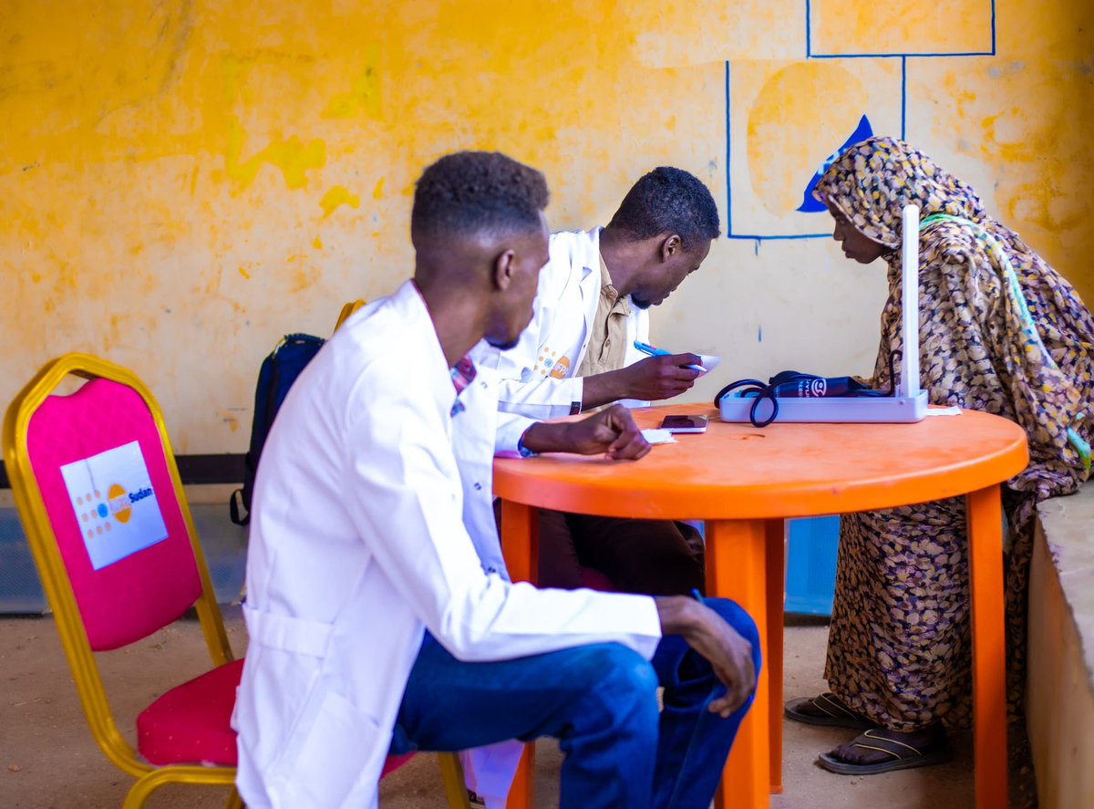 _UnfpaSudan's tweet image. In just the past week, this mobile team in West Darfur, has supported 54 women through safe deliveries and provided over 3,700 medical consultations. Despite their vital work, the team is set to cease operations at the end of this month due to funding cuts.
#ForSudan