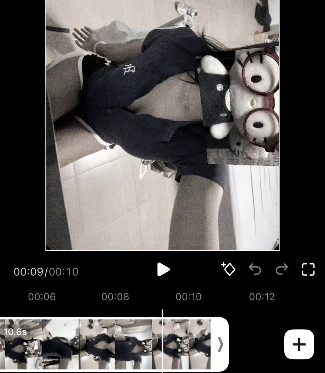 𝚝𝚏!* tweet media