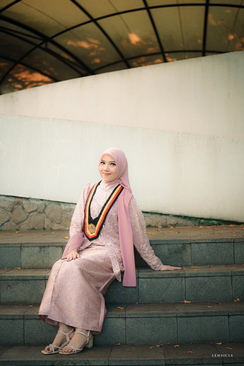 thelensicle's tweet photo. Kilas balik dari wisuda Uca di UPI.

Time: 06.00-07.00
Spot: Around Museum &amp; Partere

Arsip Lensicle, 2025

tag fotografer wisuda bandung jakarta jabodetabek fg wisuda upi graduation https://t.co/CujU8kIqz6