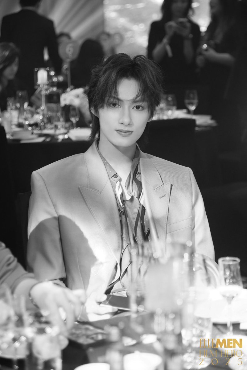ELLEMEN update with #JUN 🩶