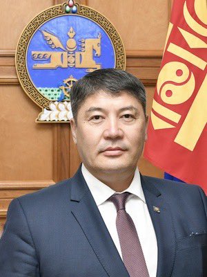 Энэ хүн ажил хийнэ байгаа? Сонгогдсон аймгийнх нь халамж, хоол хүнсний талон авдаг хүмүүсийн тоог хянаж байх юм шүү. Халамж авдаг иргэдийн тоогоор тэргүүлдэг байсан